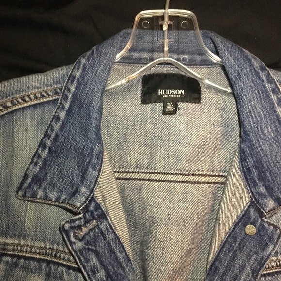 Woman’s coat - Picture 2 of 2